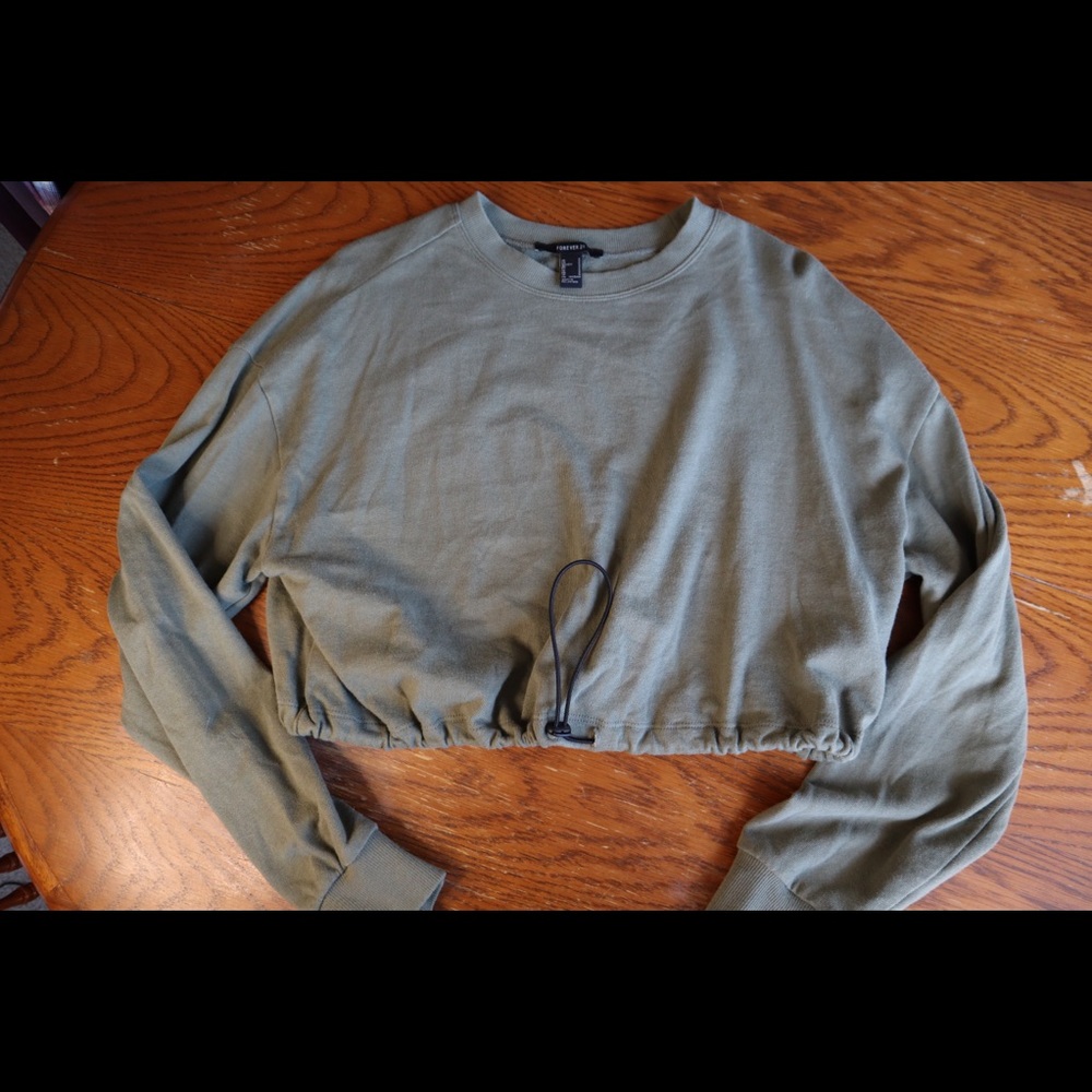 Forever 21 Cropped Olive Green Sweatshirt